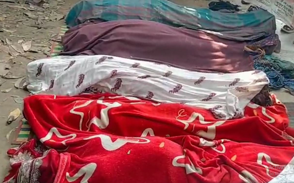 ১১ হাজার ভোল্টের তারে পুড়লো দুই মেয়েসহ মা-বাবা, পুড়লো লেপ-তোশকও 1 bangla times 25
