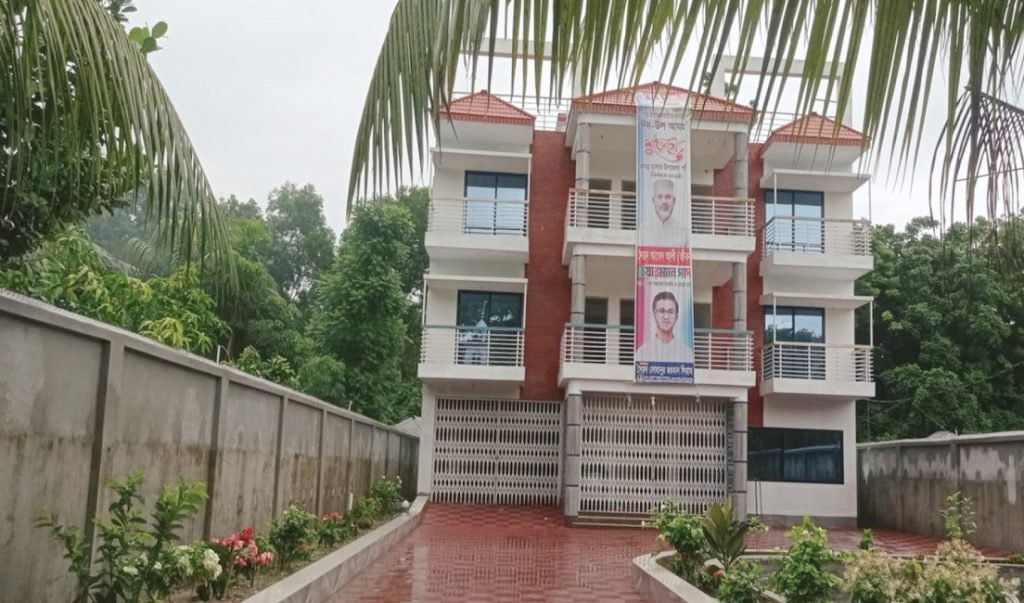 উপজেলা চেয়ারম্যান হতে চেয়েছিলেন ড্রাইভার আবেদ আলী 1 Madaripur