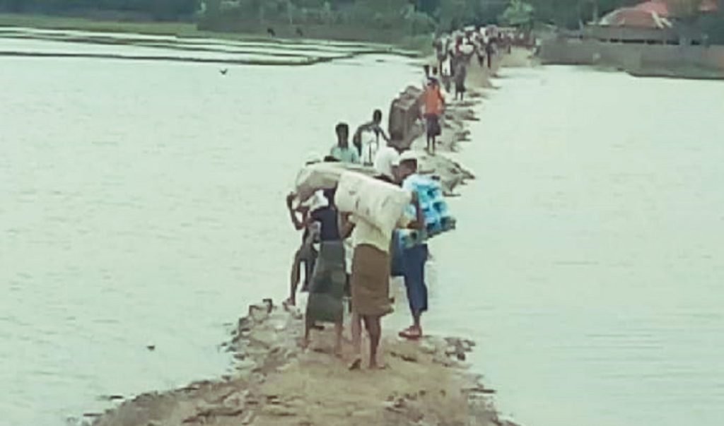 ৩০ হাজার টাকায় বাংলাদেশে ঢুকছে রোহিঙ্গারা 1 coxbazar 1 1