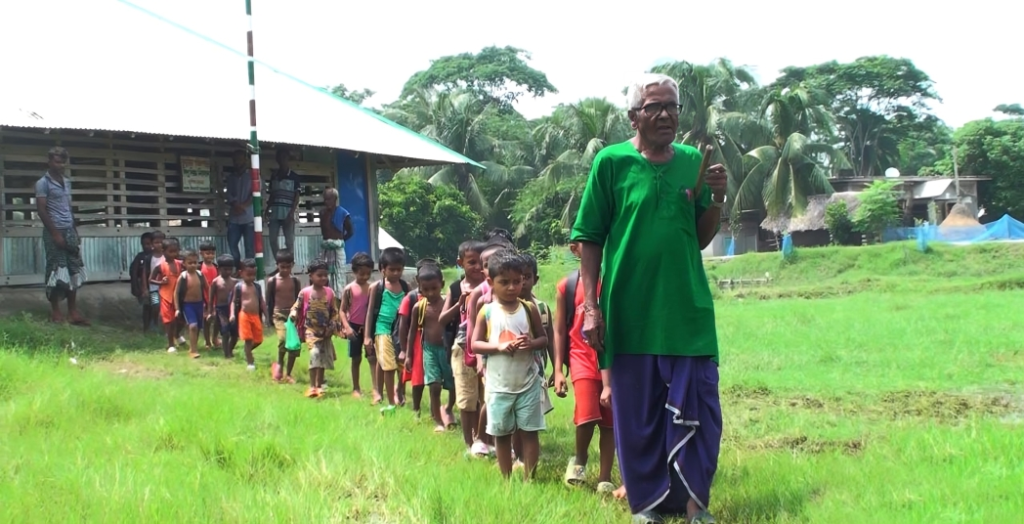 বিশেষ প্রতিবেদন/ ২১ বছর ধরে তালপাতায় শিক্ষার আলো 2 Bagerhat Pic 5 23. 02. 2026
